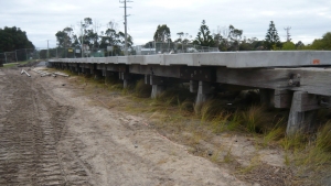 Long jetty concrete deck panels